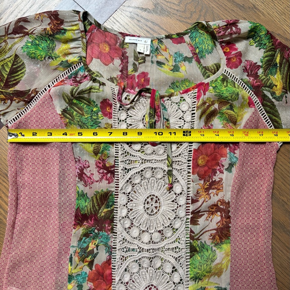 Anthropologie Meadow Rue Pink Floral Crochet-Front Peasant Top - Picture 4 of 7